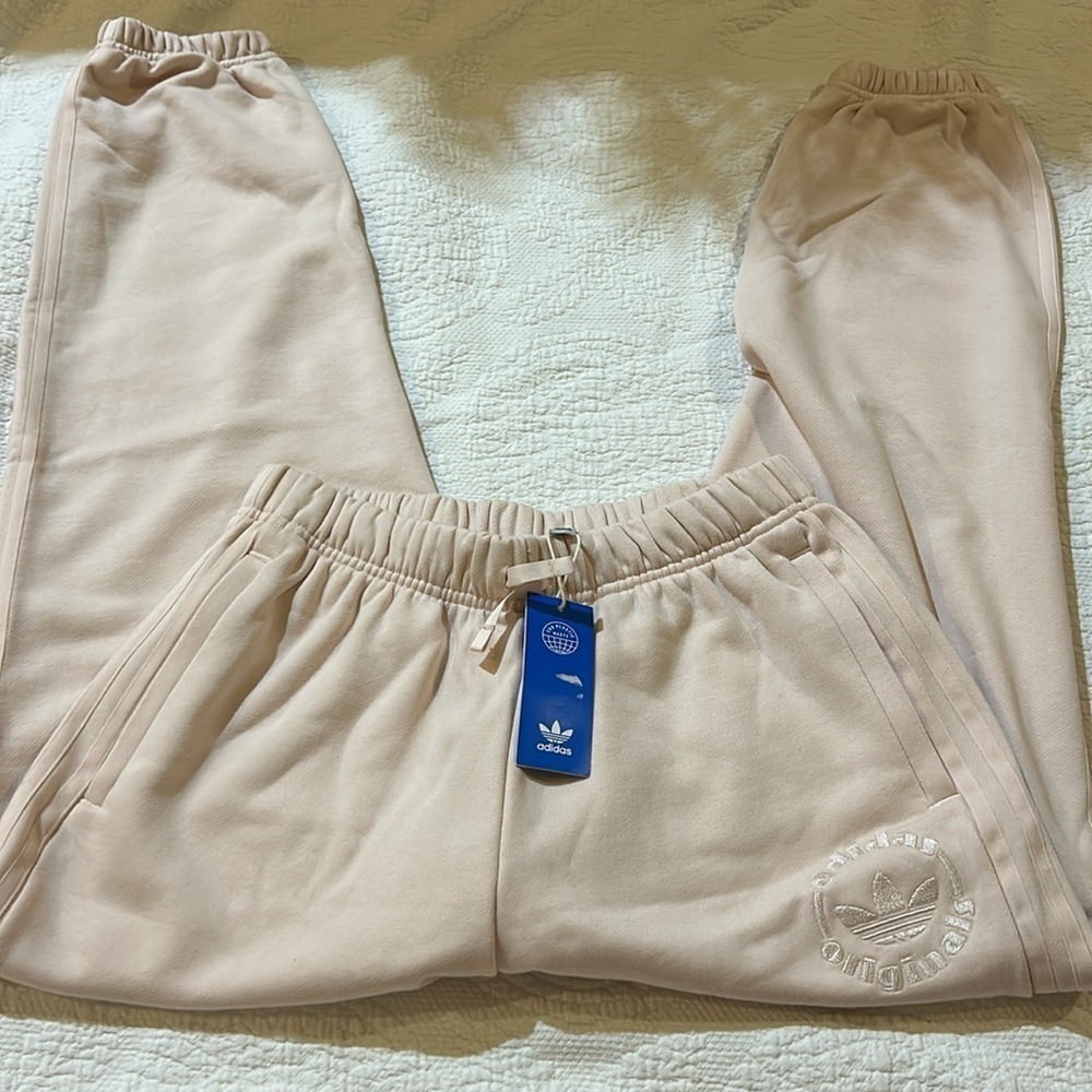 Adidas joggers NWT size M women’s sport active wear - Picture 4 of 7